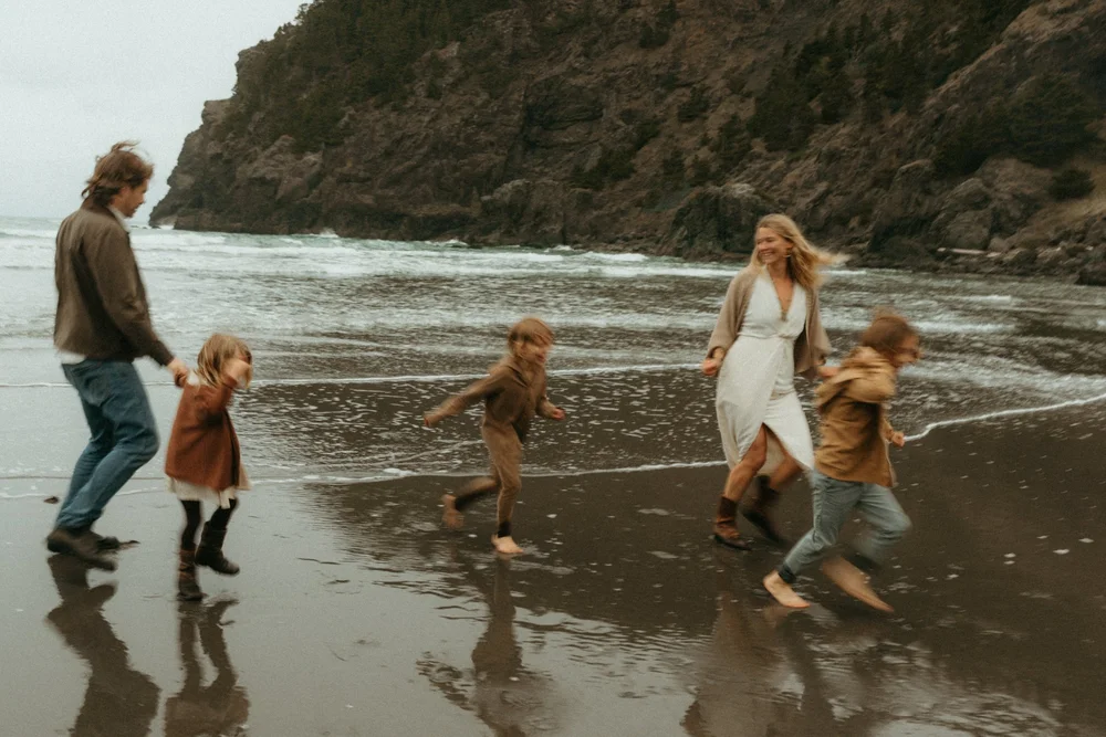 Storytelling family photoshoot at the beach